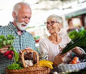 couple shopping for healthy food